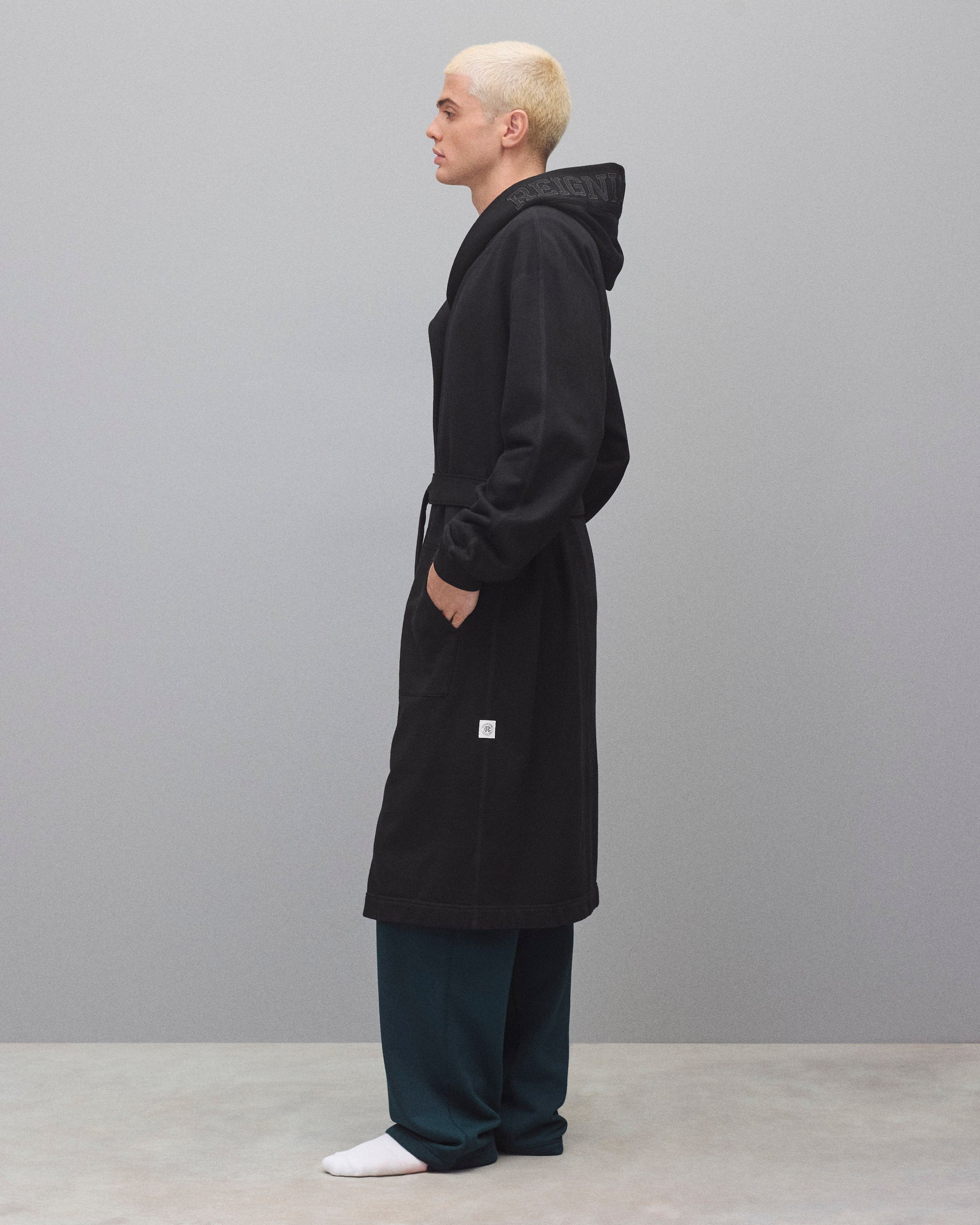 Midweight Terry Logo Relaxed Hooded Robe - Image 4